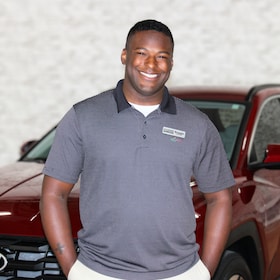 Staff member Reggie Edge Jr from ID_f974168aef58