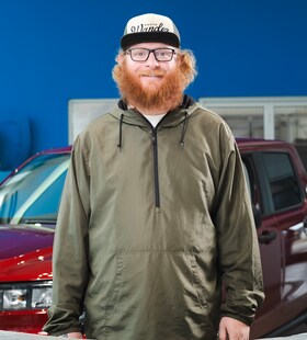 Staff member Landis White from ID_af6e9d8d0e89