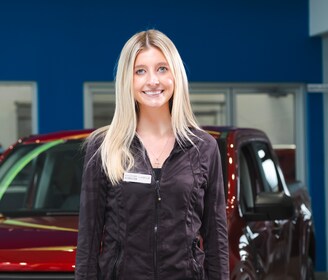 Staff member Isabella Ross from ID_71dc22767539