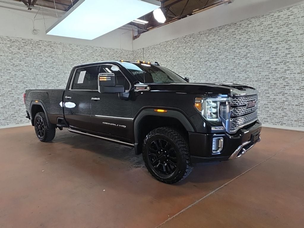 2021 GMC Sierra 4WD Crew Cab Long Box DRW Denali's photo