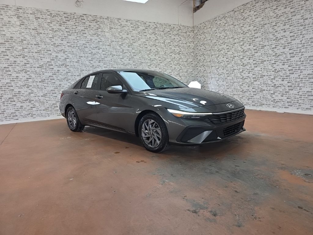 2024 Hyundai Elantra 2.0 SEL IVT's photo