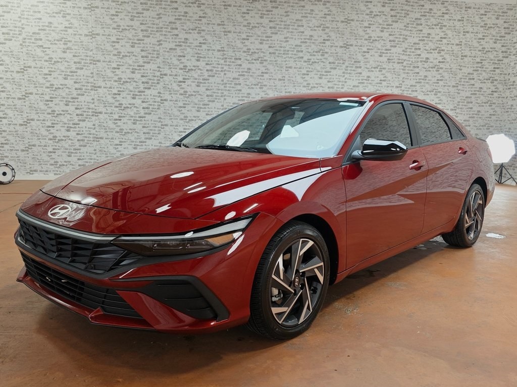 Used 2025 Hyundai Elantra SEL Sport Sedan