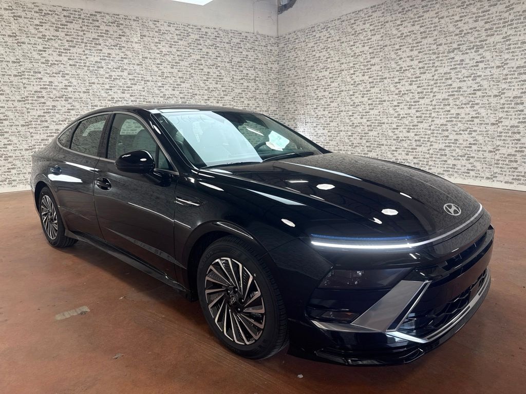 New 2026 Hyundai Sonata Hybrid SEL Sedan