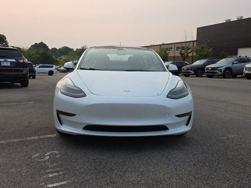 2023 Tesla Model 3 photo 2
