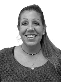Staff member Angela Womble from ID_cc3a74b569d3