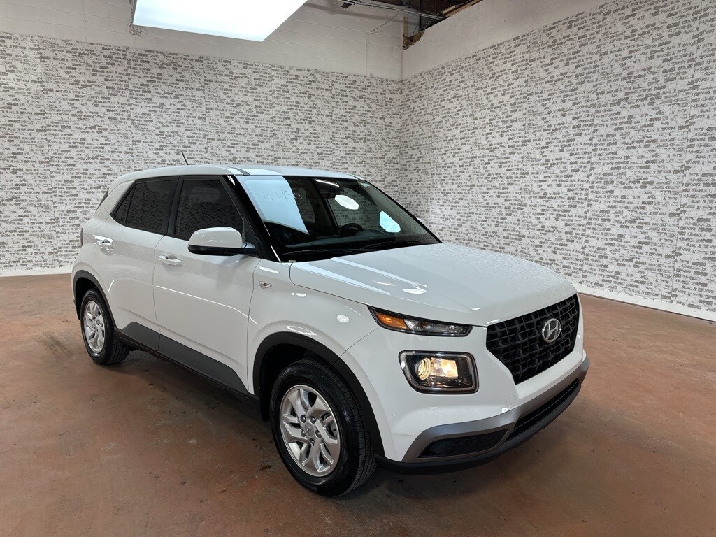 2025 Hyundai Venue SE