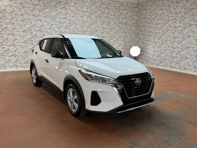 2024 Nissan Kicks 1.6 S's photo