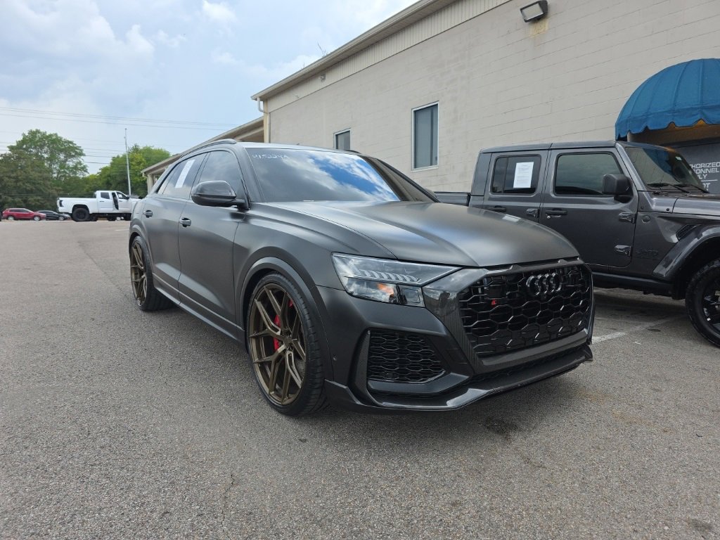 2021 Audi RS Q8 photo 2