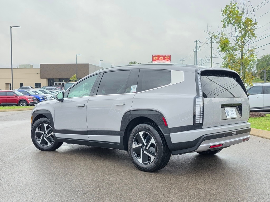 2026 Hyundai Ioniq SE photo 2