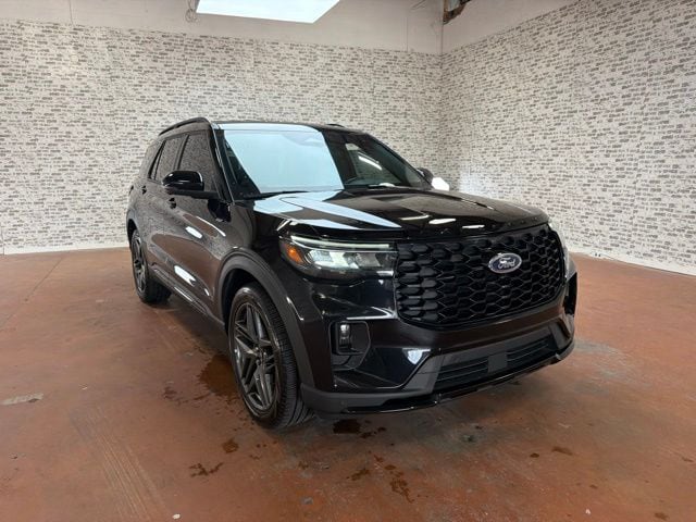 2025 Ford Explorer SUV 