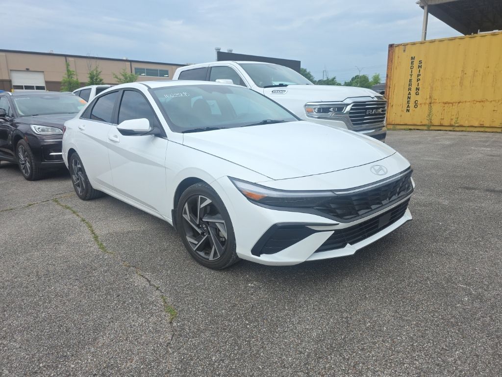 2025 Hyundai Elantra 2.0 Limited IVT's photo