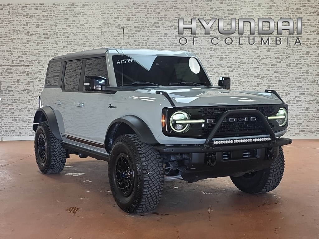 2021 Ford Bronco 4-Door First Edition's photo