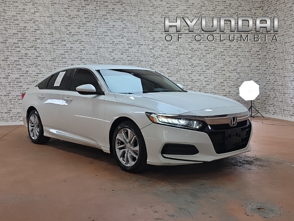 2020 Honda Accord LX's photo