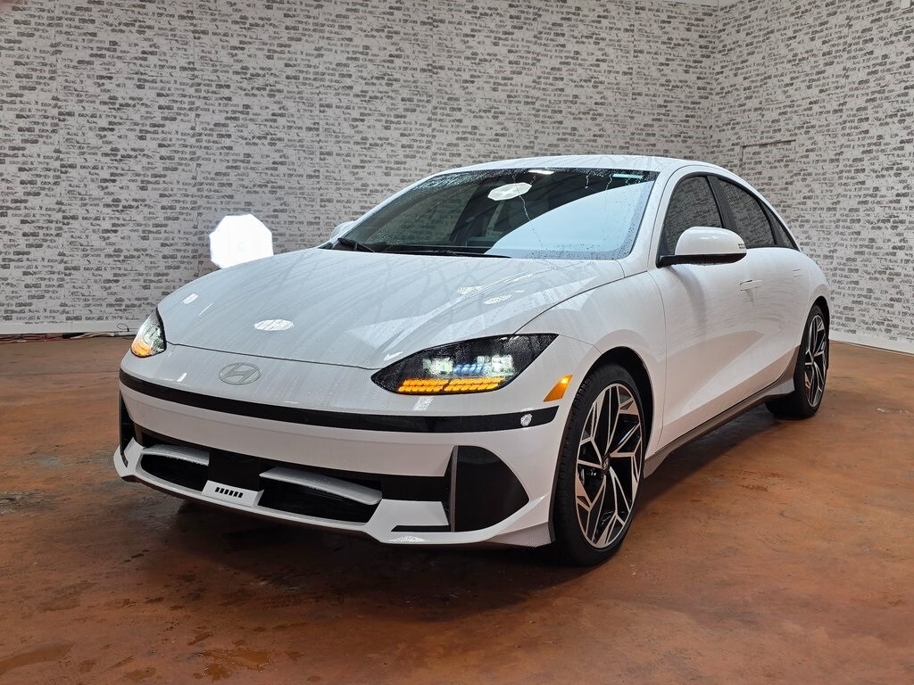 2025 Hyundai Ioniq 6 SEL photo 3