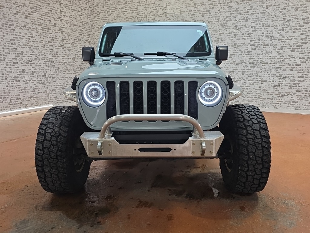 2023 Jeep Wrangler Rubicon photo 2