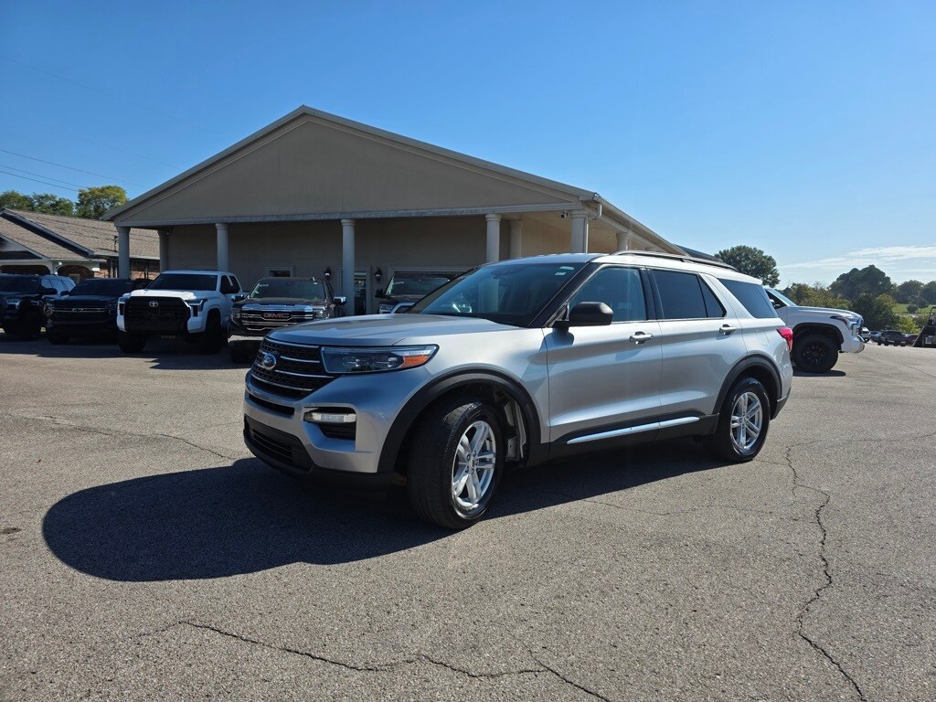 2022 Ford Explorer XLT photo 3