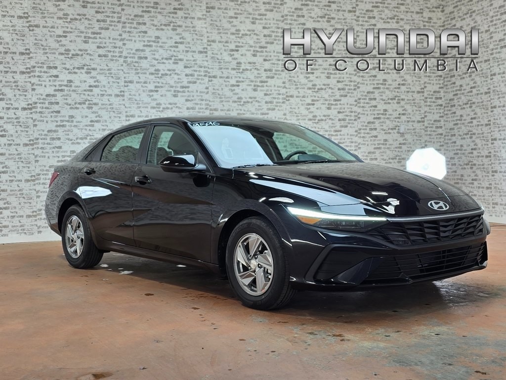 2026 Hyundai Elantra SE's photo