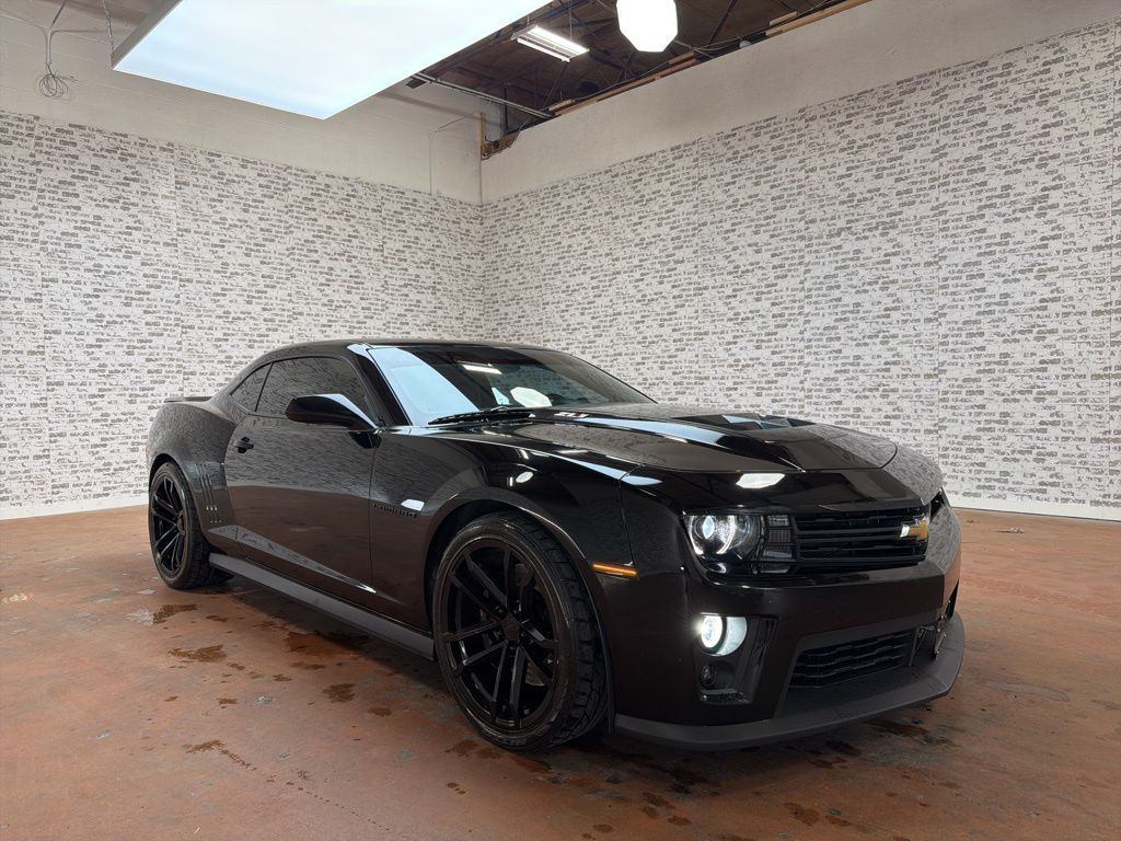 2015 Chevrolet Camaro ZL1's photo