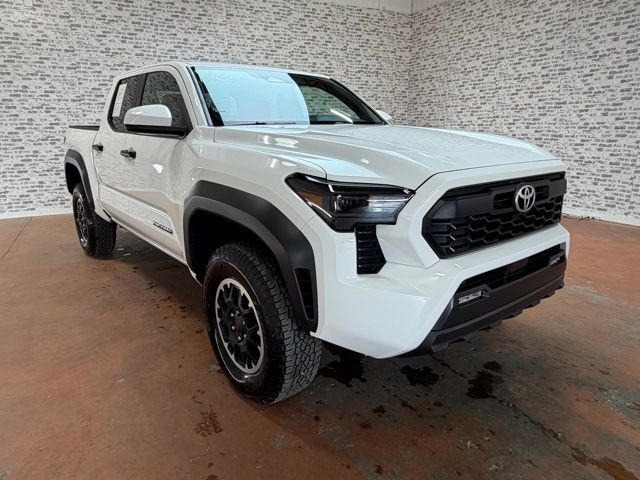 2024 Toyota Tacoma SR5 - Photo 7