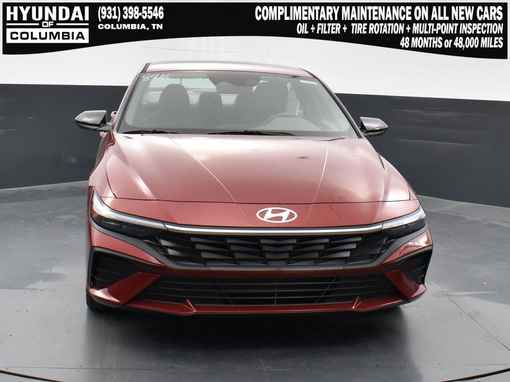2025 Hyundai Elantra SEL Sport photo 2