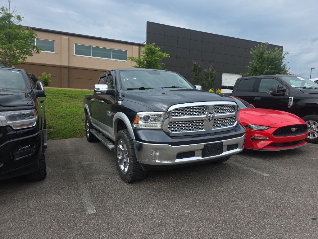 2018 RAM 1500 Laramie 4x4 Crew Cab 5'7's photo
