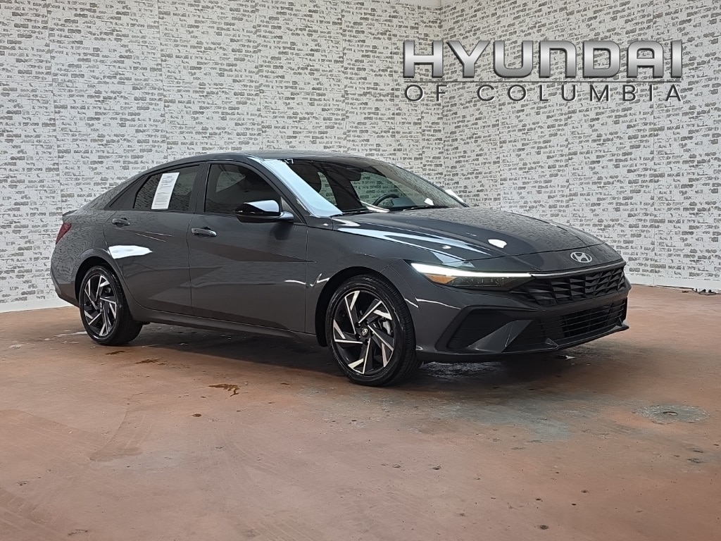 2025 Hyundai Elantra SEL's photo