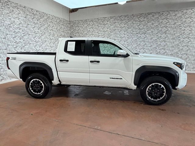 2024 Toyota Tacoma SR5 - Photo 6