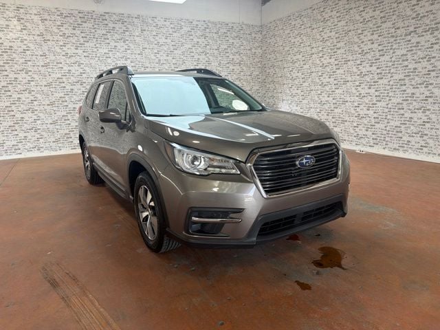 2021 Subaru Ascent Premium 7 Passenger's photo