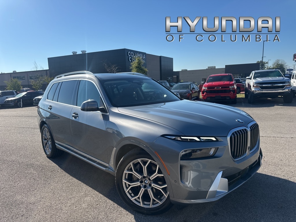 2024 BMW X7 40i's photo