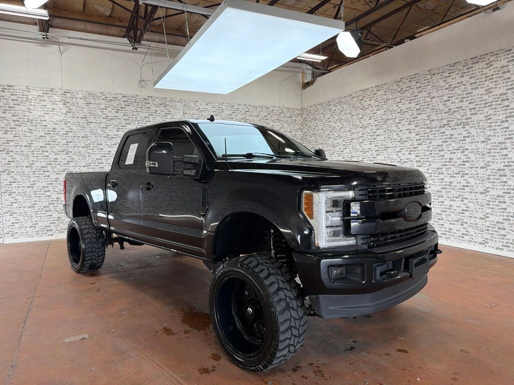 Used 2019 Ford F-250SD Lariat Truck