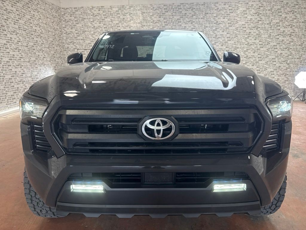 Used 2025 Toyota Tacoma SR5 Truck