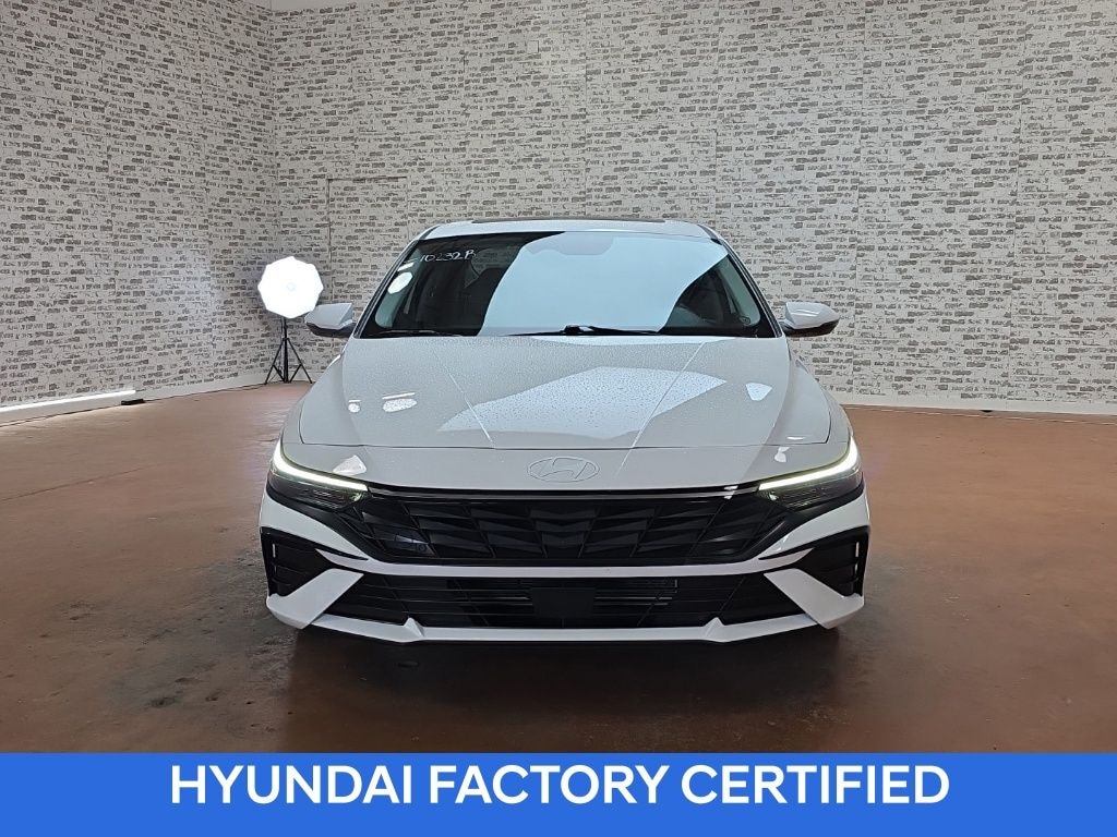 Certified 2025 Hyundai Elantra Limited Sedan