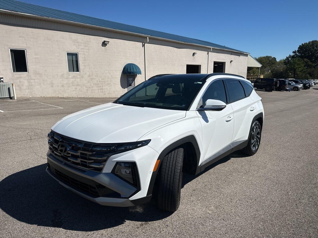 2025 Hyundai Tucson Limited photo 3