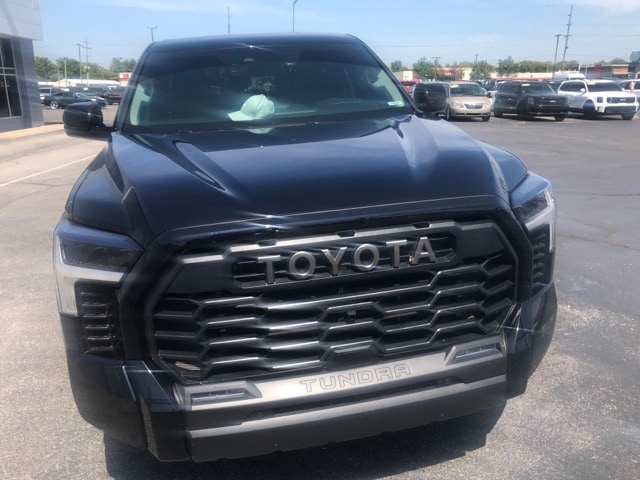 Used 2022 Toyota Tundra SR5 with VIN 5TFLA5DB4NX049784 for sale in Columbus, IN