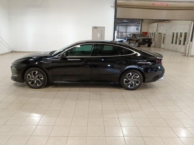 2024 Hyundai Sonata SEL photo 2