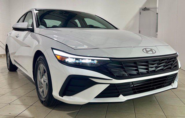 New 2026 Hyundai Elantra SE Sedan