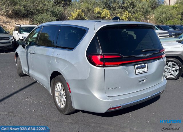 Used 2024 Chrysler Pacifica Touring L with VIN 2C4RC1BGXRR120289 for sale in Cottonwood, AZ