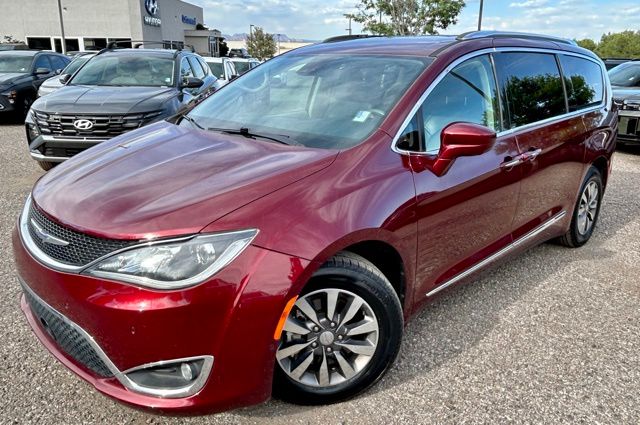 2020 Chrysler Pacifica Touring L Plus's photo