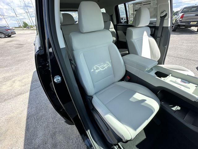 2027 Hyundai Santa Fe SE - Photo 25