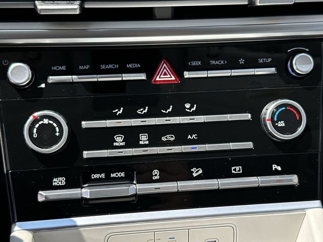 2027 Hyundai Santa Fe SE - Photo 16