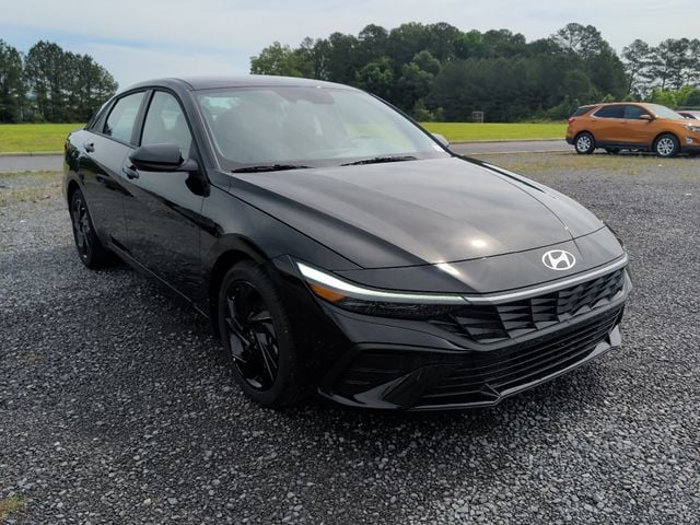 2026 Hyundai Elantra 2.0 SEL Sport IVT's photo