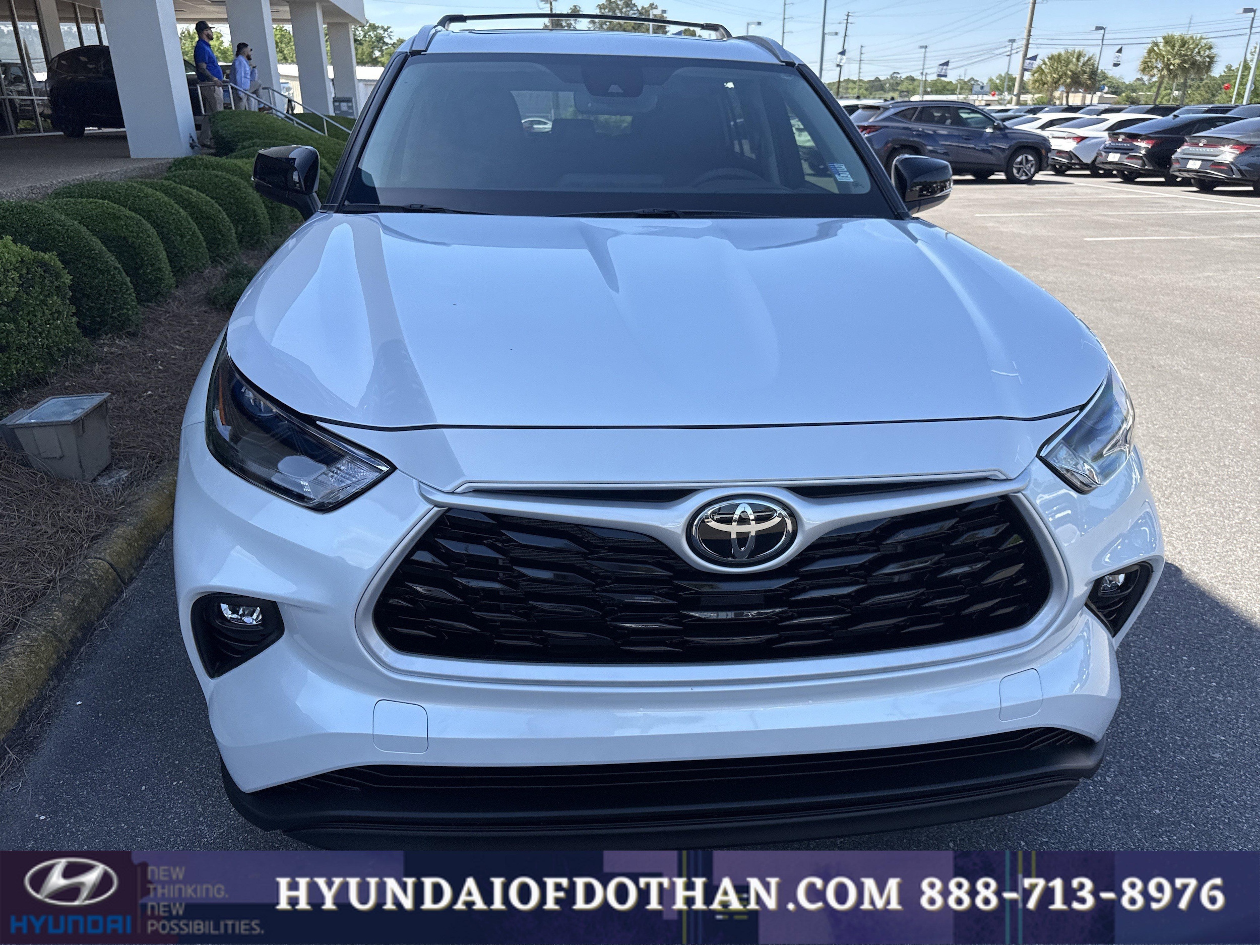 2026 Toyota Highlander XLE - Photo 6