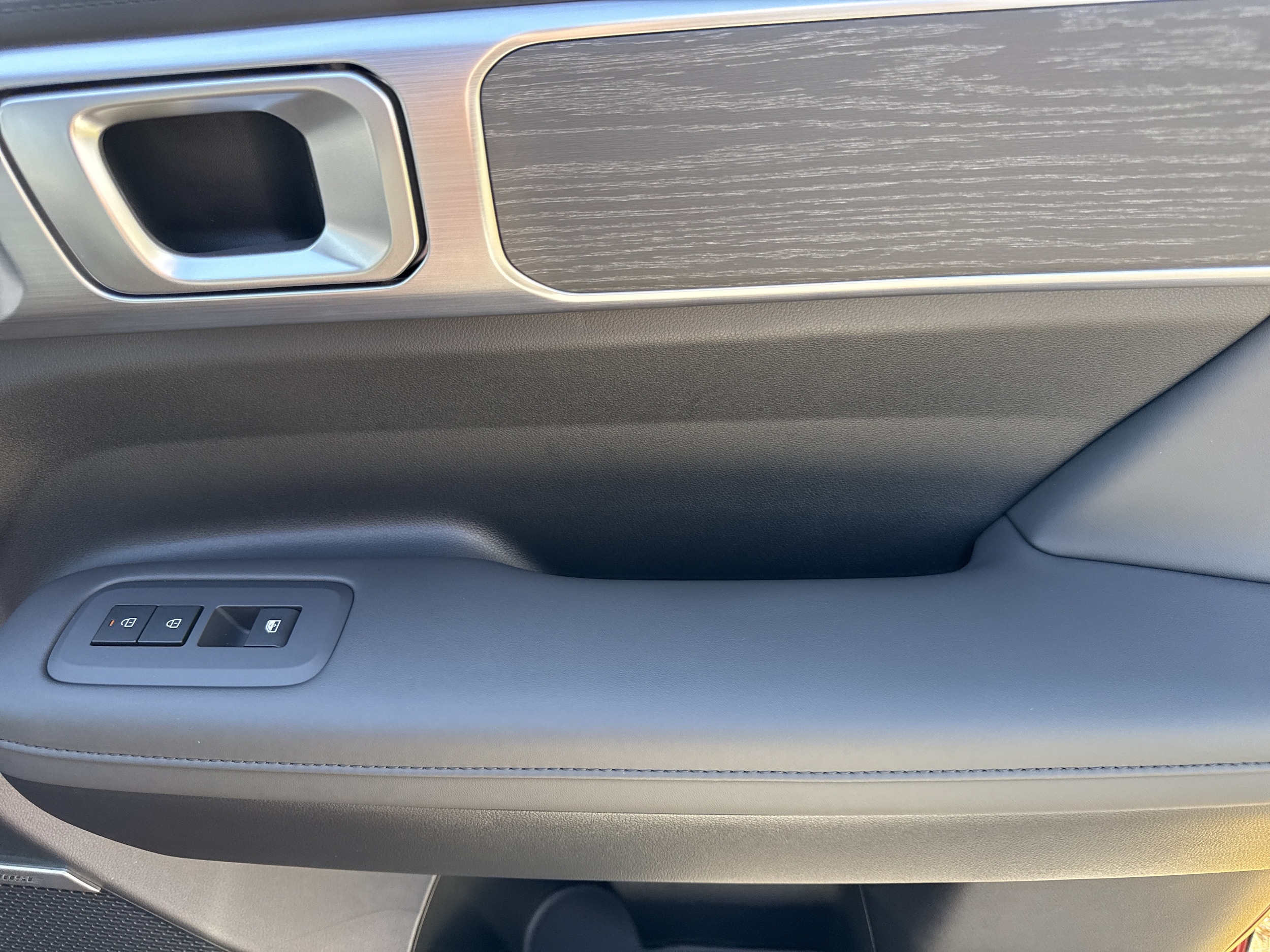 2026 Hyundai Santa Fe Limited - Photo 18