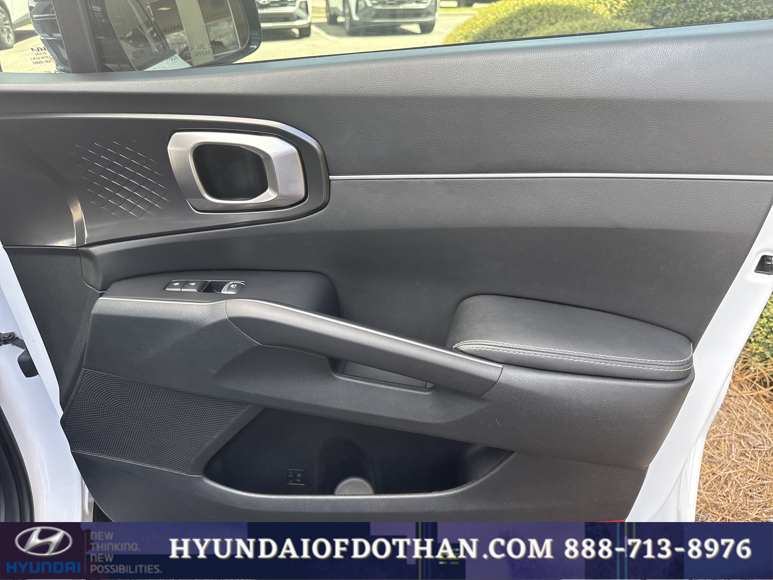 2023 Kia Sorento S - Photo 18