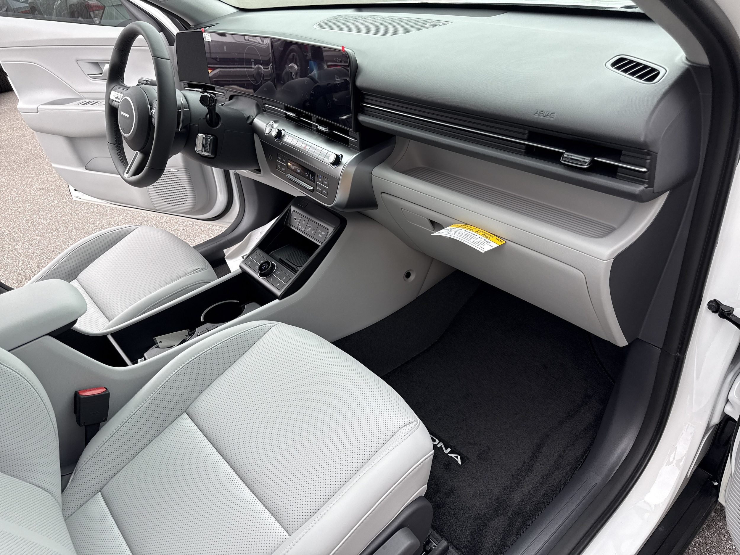 2026 Hyundai Kona Limited - Photo 15