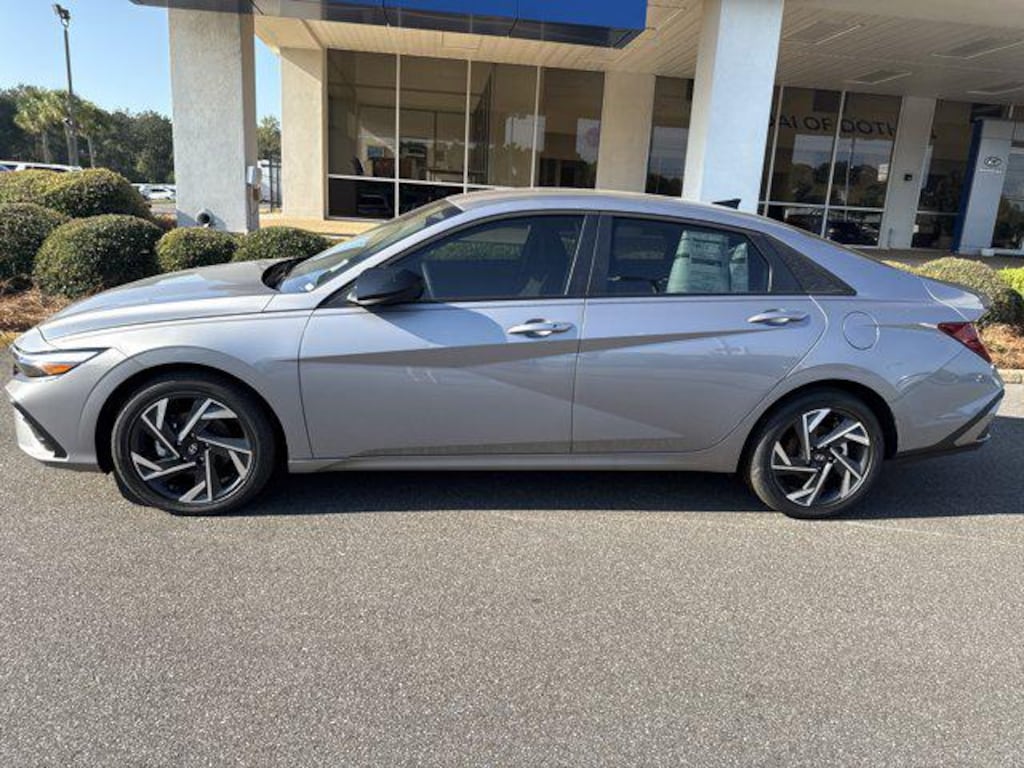 New 2025 Hyundai Elantra Hybrid SEL Sport Sedan