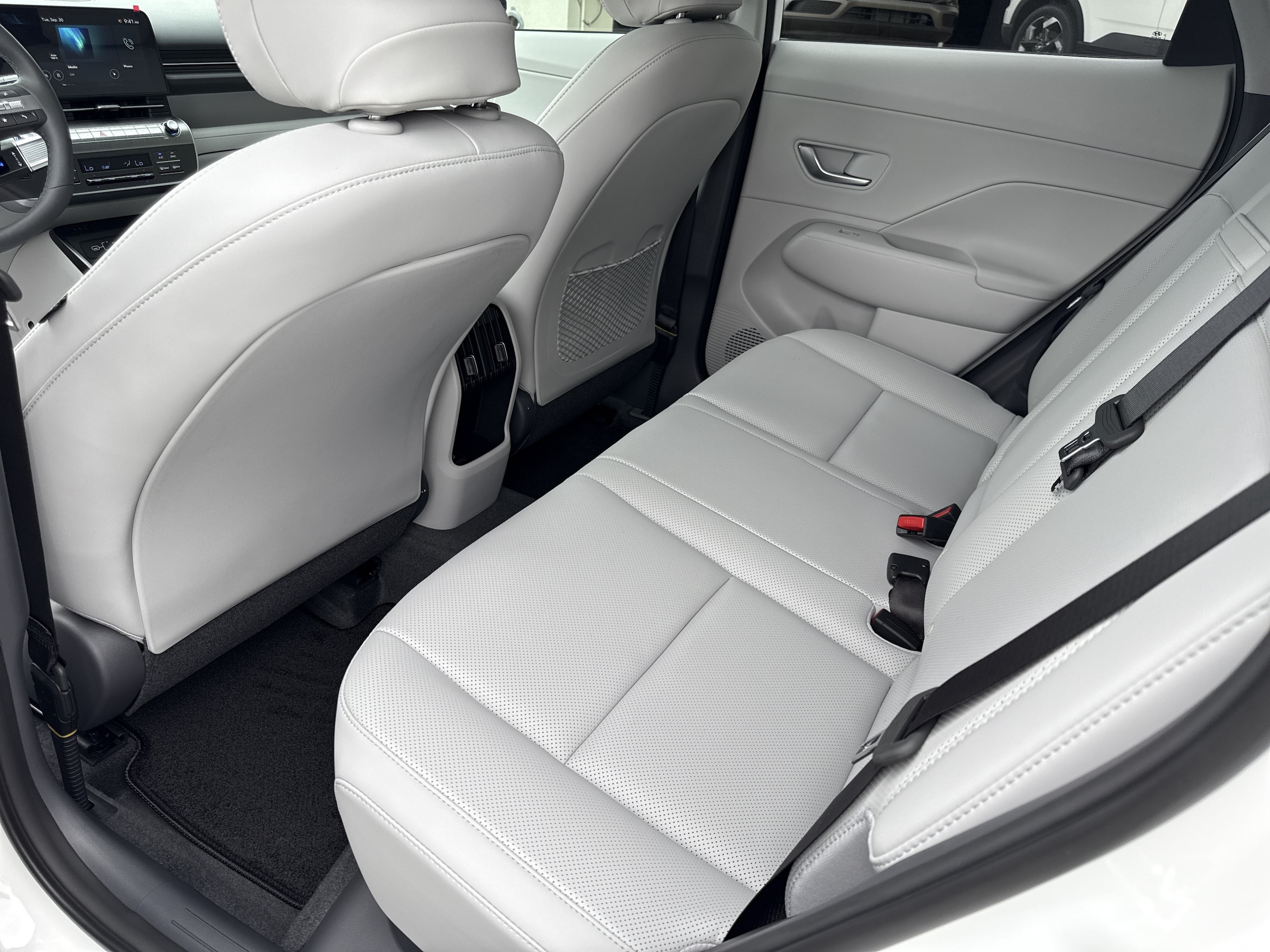 2026 Hyundai Kona Limited - Photo 11
