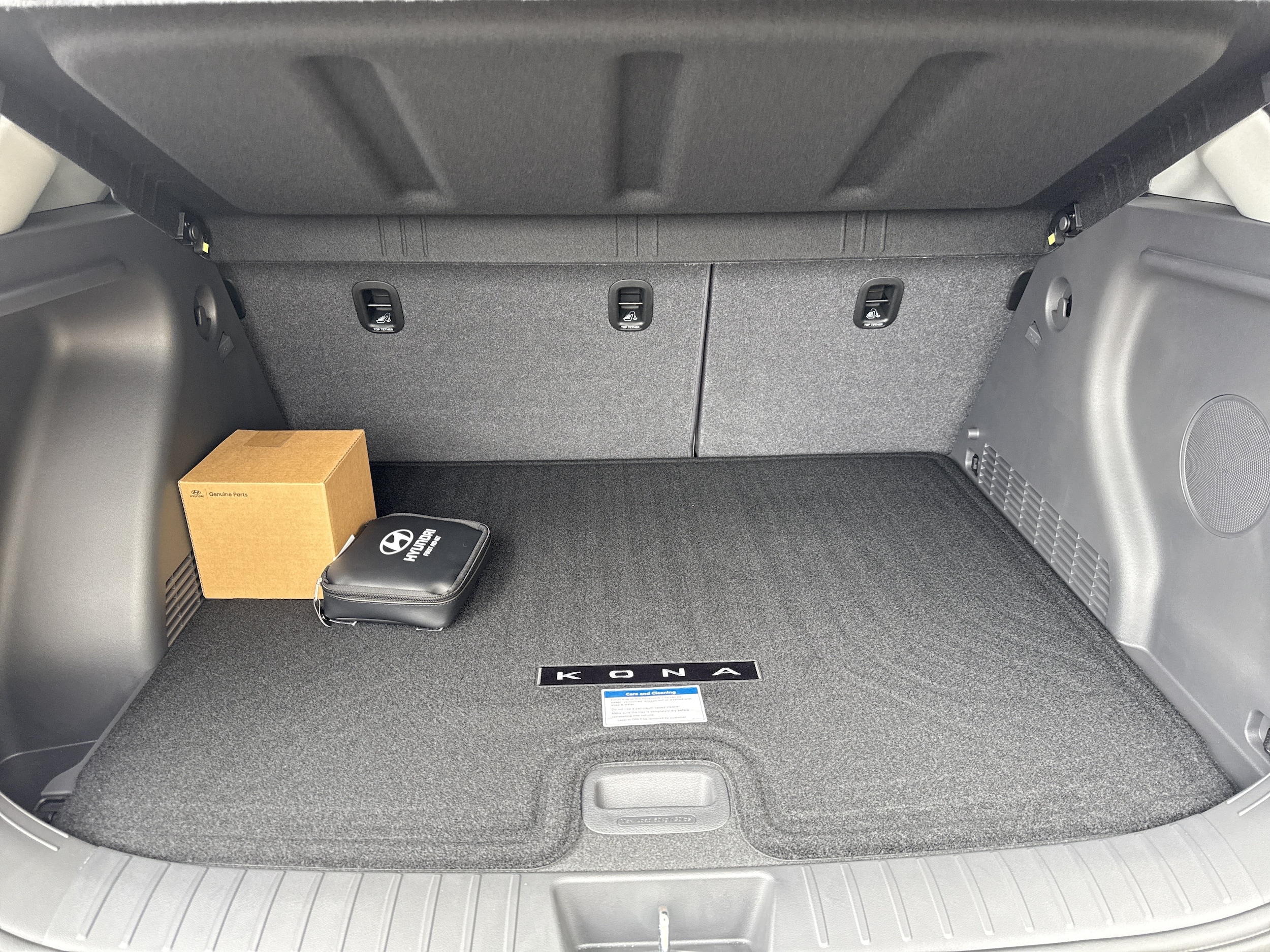 2026 Hyundai Kona Limited - Photo 12