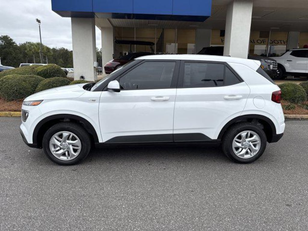 New 2026 Hyundai Venue SE SUV