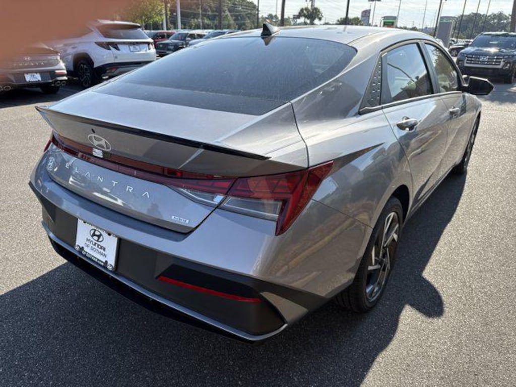 New 2025 Hyundai Elantra Hybrid SEL Sport Sedan